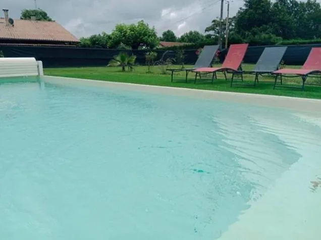 Maison De Avec Piscine 度假居